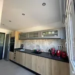 Maison Neuve Vecchio * Порто-Веккіо
